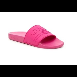 Gucci swim sandals 38